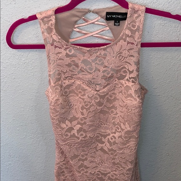 Light Pink Lace Dress - Picture 2 of 4